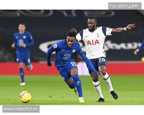 斯托克城与米德尔的激烈对决揭示英冠联赛新格局与球队实力对比 斯托克城与米德尔的激烈对决揭示英冠联赛新格局与球队实力对比